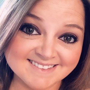 Meet your Posher, Whitney